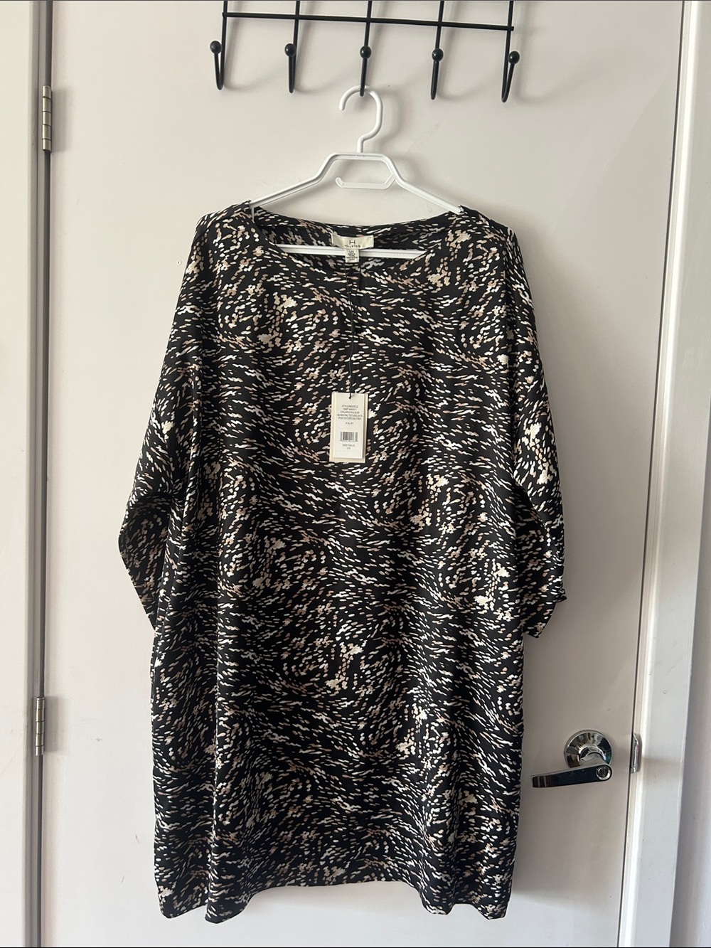 NWT H by Halston Black and Cream Long Sleeve satin Dress